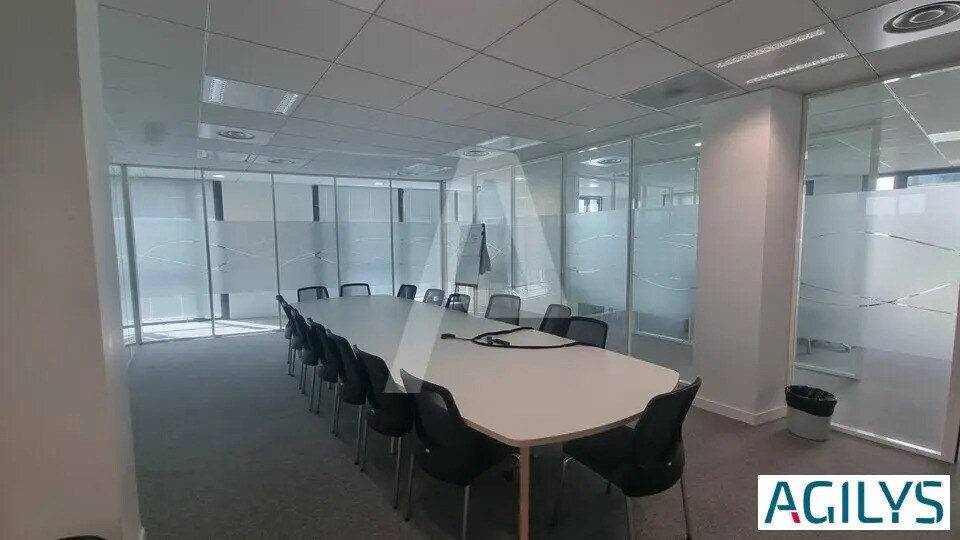 Office in Massy to rent - Building Photo - Image 2 of 10