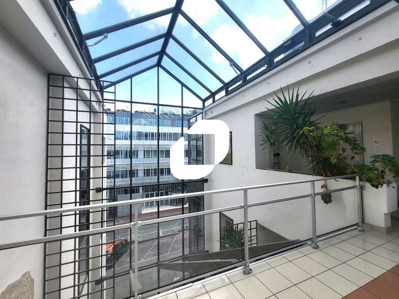 79-81 Rue Pierre Sémard, Châtillon to rent - Building Photo - Image 3 of 15