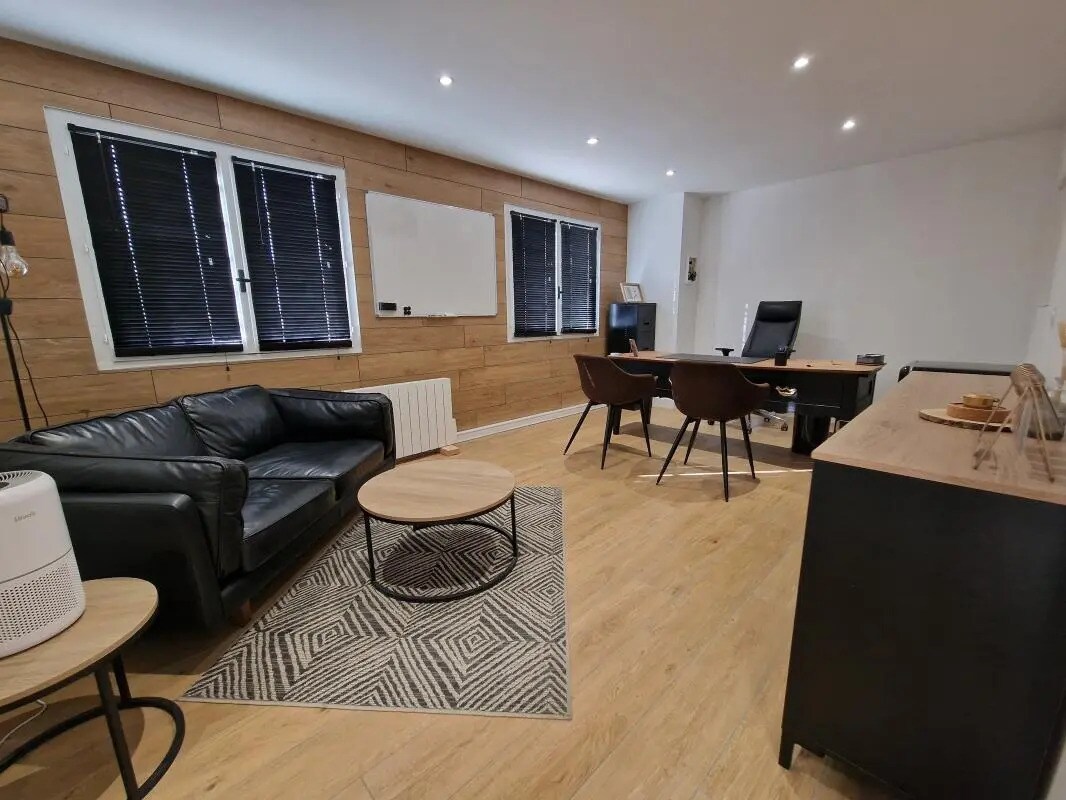 Light Industrial in Bruges to rent Interior Photo- Image 1 of 6