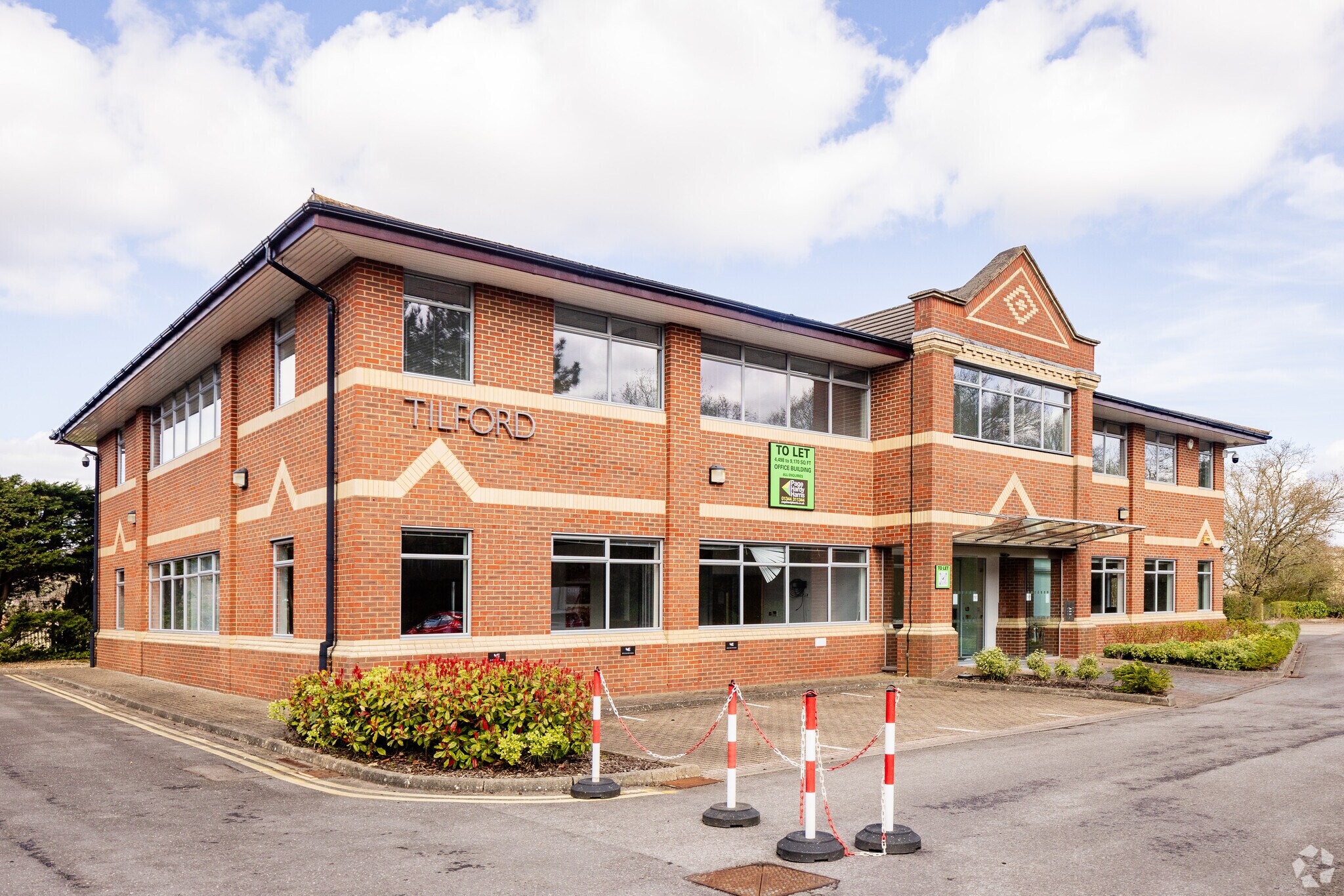 Weydon Ln, Farnham for sale Primary Photo- Image 1 of 1