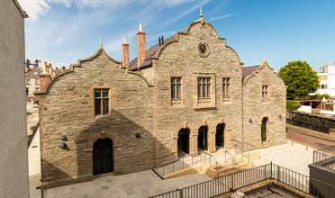 Stanley St, Holyhead for rent Building Photo- Image 1 of 13