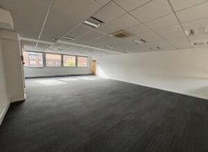 2-10 St. Johns St, Bedford to rent Interior Photo- Image 2 of 4