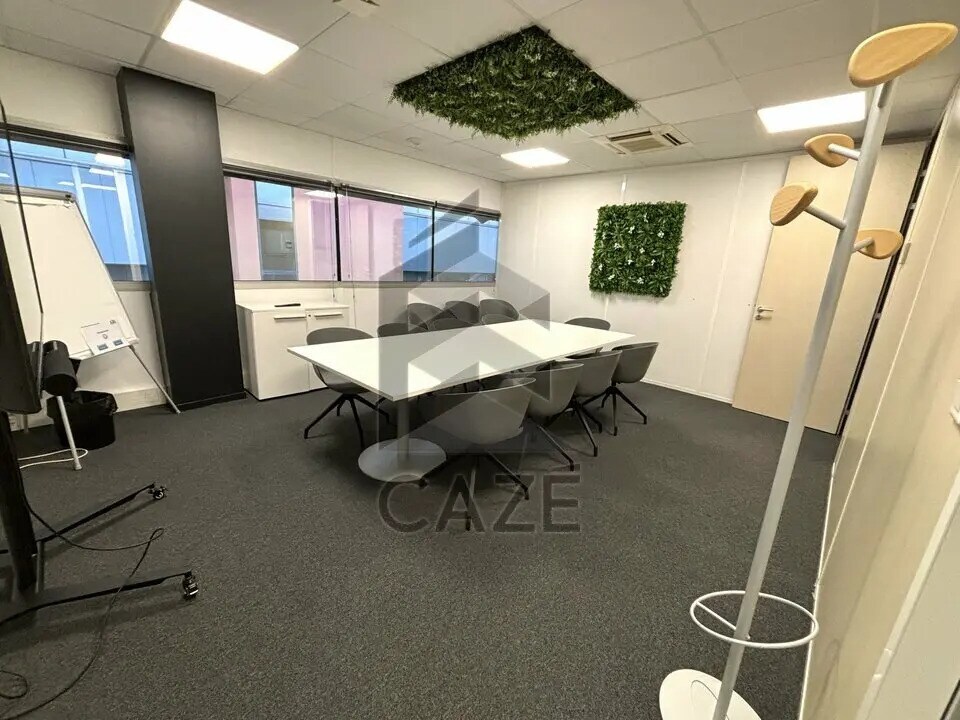 Location Bureaux 150 m² à 398 m² - Photo 1