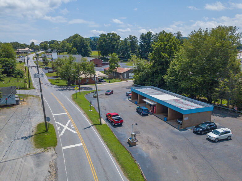 1035 Baldwin Ave, Marion, NC for sale - Primary Photo - Image 1 of 1