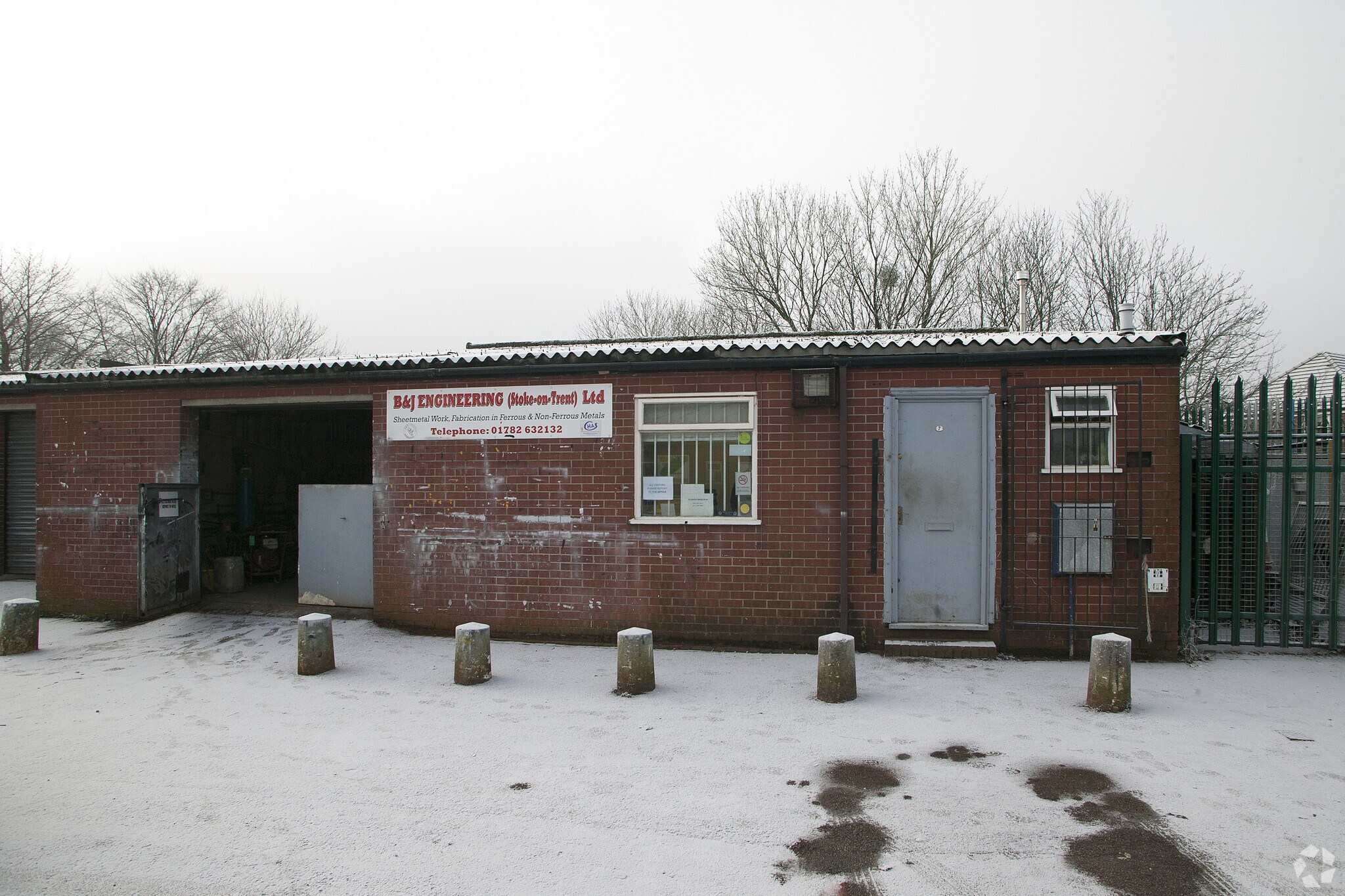 Hempstalls Ln, Newcastle Under Lyme to rent Primary Photo- Image 1 of 16
