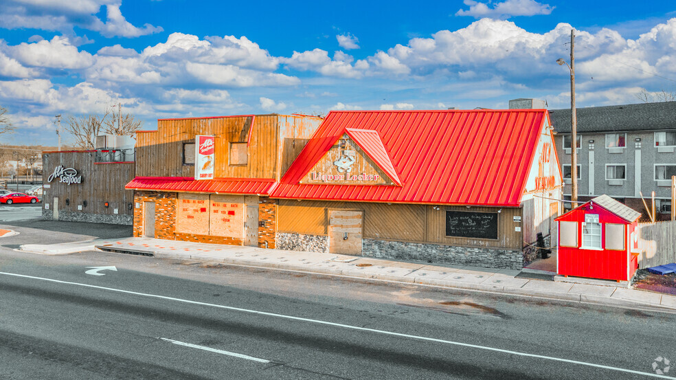 1551 Eastern Blvd, Essex, MD for sale - Primary Photo - Image 1 of 1