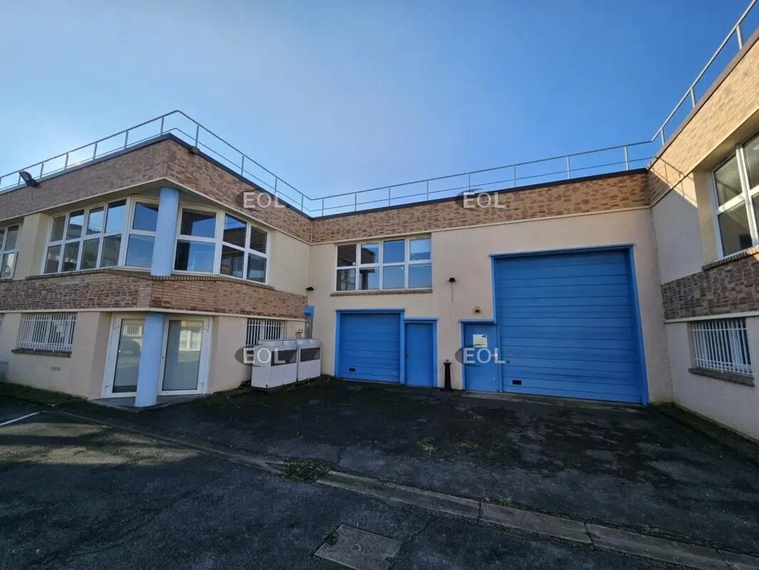 Light Industrial in Ivry-sur-Seine to rent Building Photo- Image 1 of 12