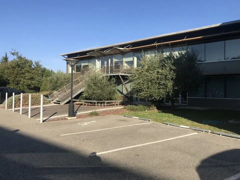 Office in Avignon to rent - Building Photo - Image 2 of 12