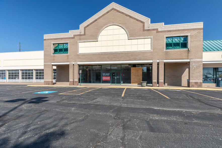 Retail in Saint Ann, MO for sale - Building Photo - Image 2 of 11