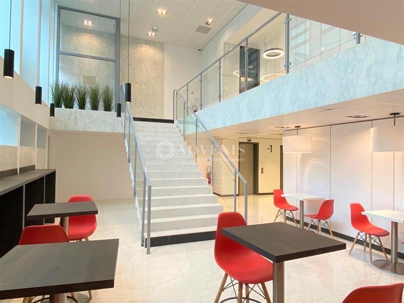 7377 Rue De Sèvres, Boulogne-Billancourt to rent Building Photo- Image 1 of 13