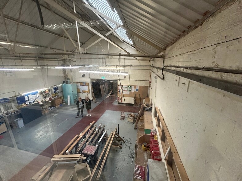 302-303 Third Avenue, Bristol to rent - Building Photo - Image 3 of 12