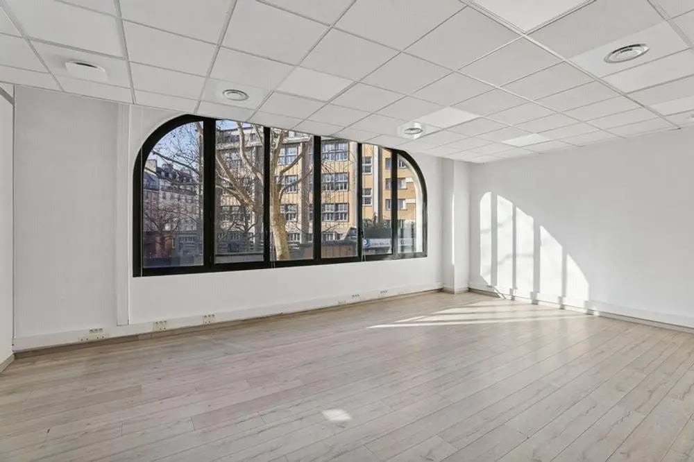 Location Bureaux 284 m² à 1 155 m² - Photo 1