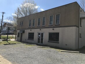 9005 Hiwassee St, Charleston, TN for rent Building Photo- Image 1 of 11