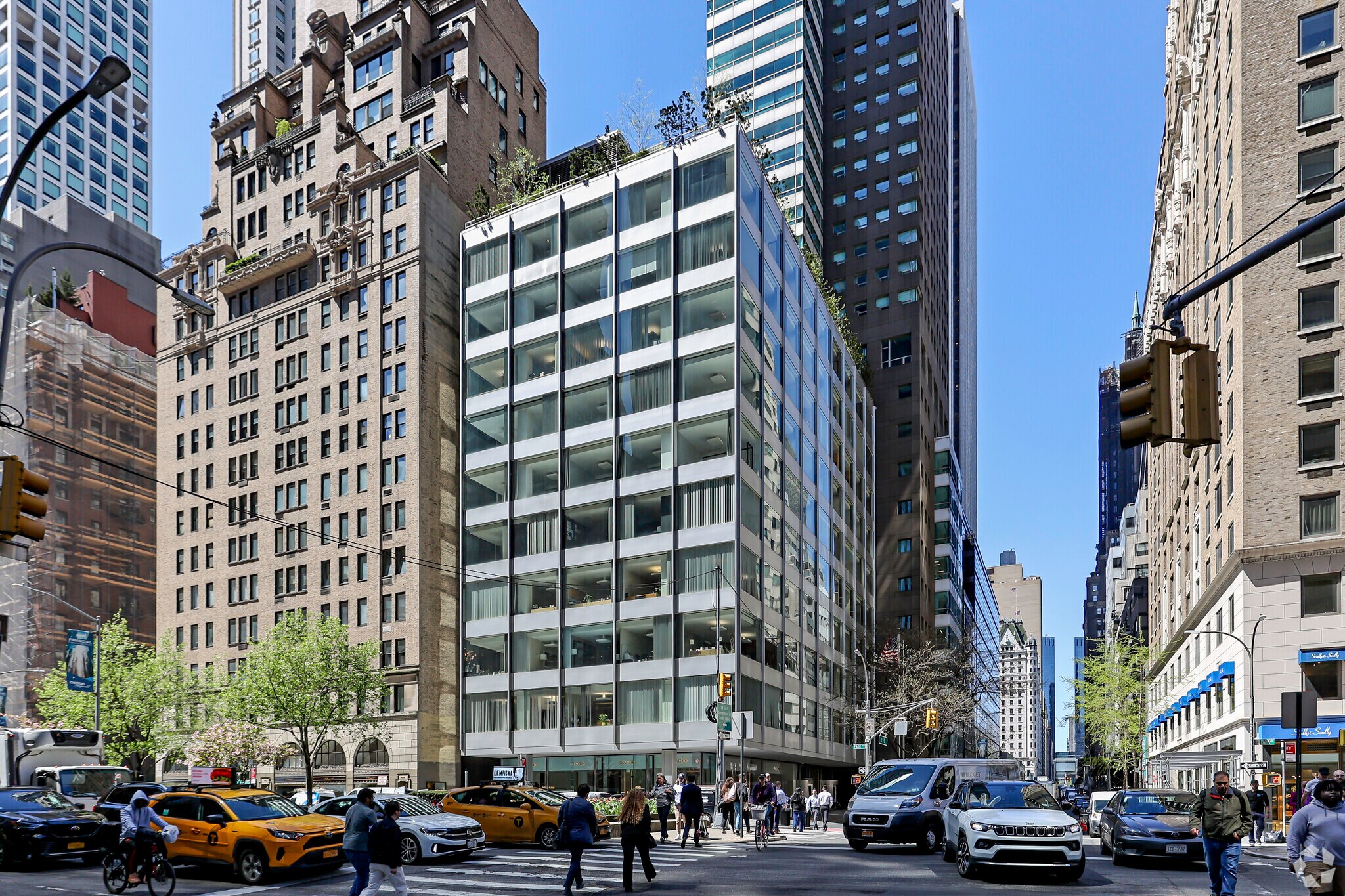 500 Park Ave, New York, NY to rent Building Photo- Image 1 of 8