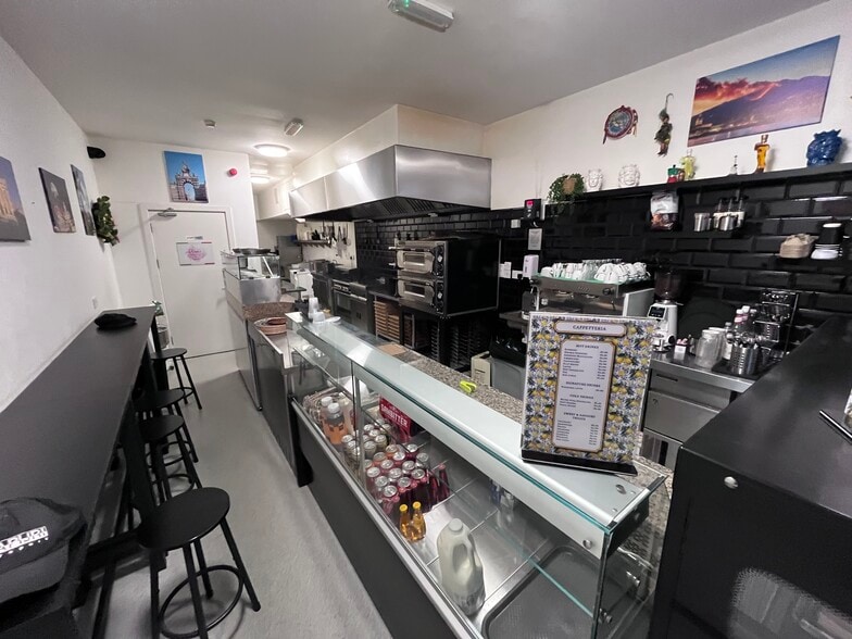 51-53 Holburn St, Aberdeen to rent - Building Photo - Image 2 of 4