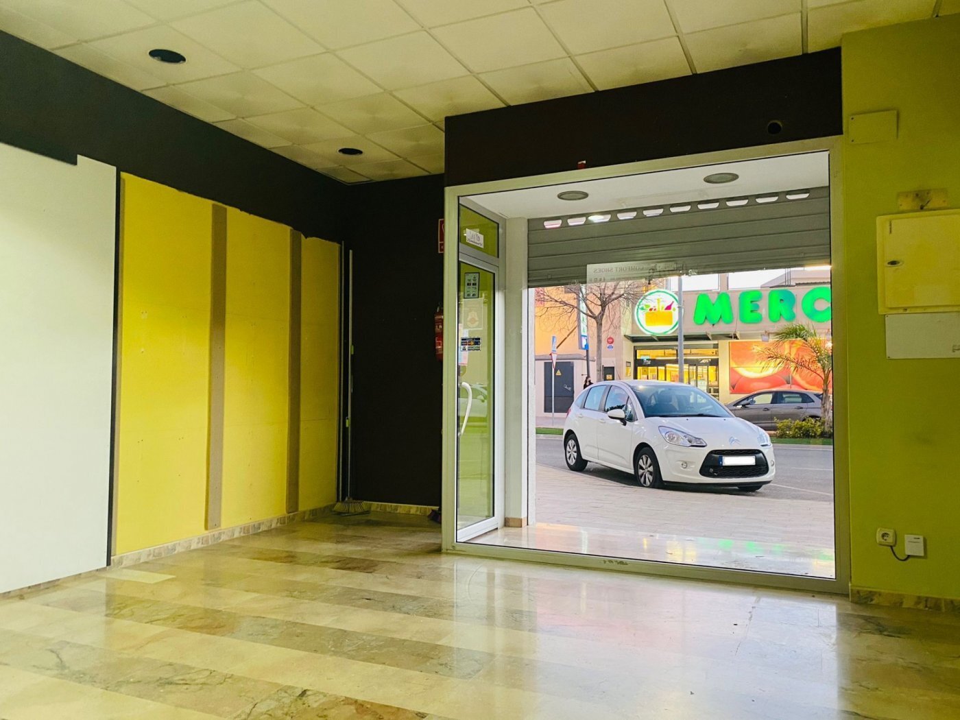 Retail in Aspe, Alicante for sale Interior Photo- Image 1 of 3