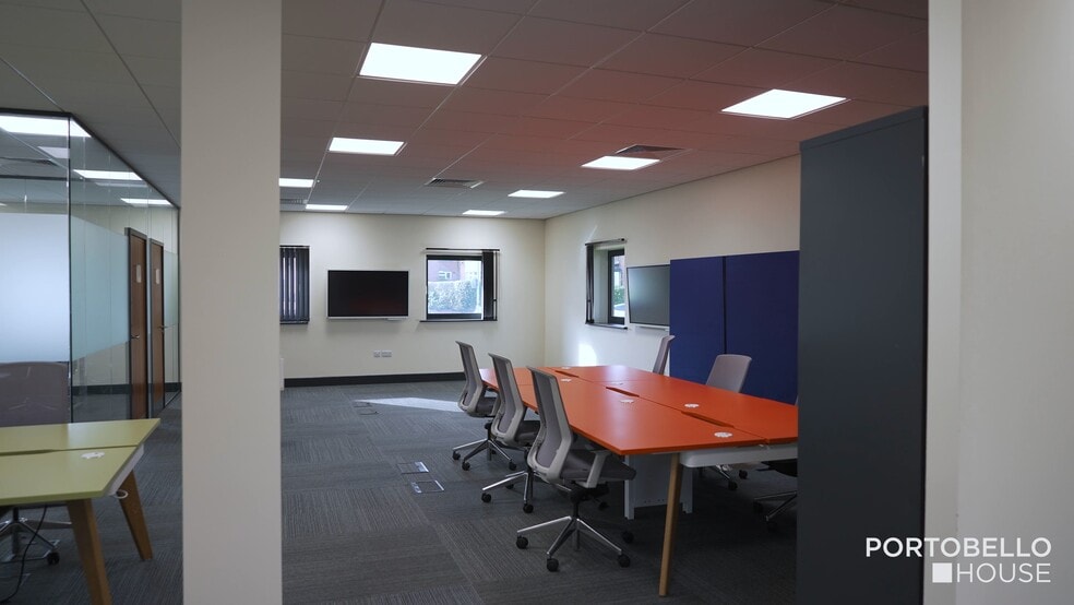 Portobello Way, Warwick to rent - Commercial Listing Video - Image 2 of 17