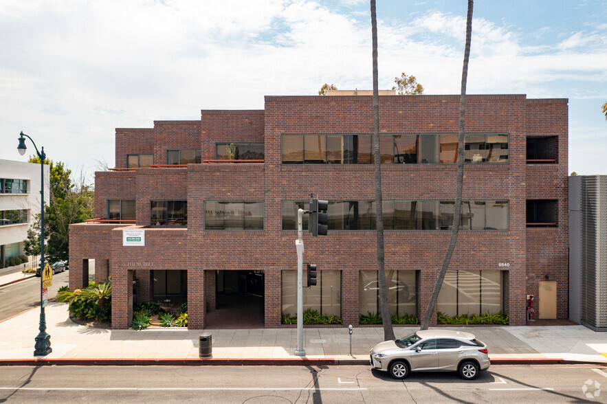 8840 Wilshire Blvd, Beverly Hills, CA for rent - Building Photo - Image 3 of 30