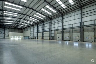 Dunlop Way, Birmingham to rent Interior Photo- Image 2 of 9