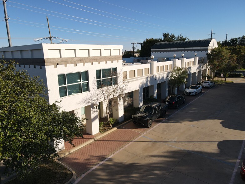 2233 Avenue J, Arlington, TX for rent - Building Photo - Image 1 of 5