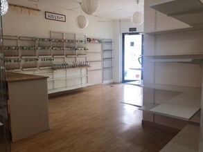 Retail in Amposta, Tarragona to rent Interior Photo- Image 2 of 10