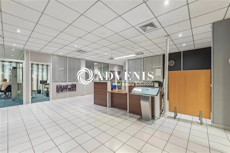 Office in Roissy-en-France for sale Interior Photo- Image 1 of 25