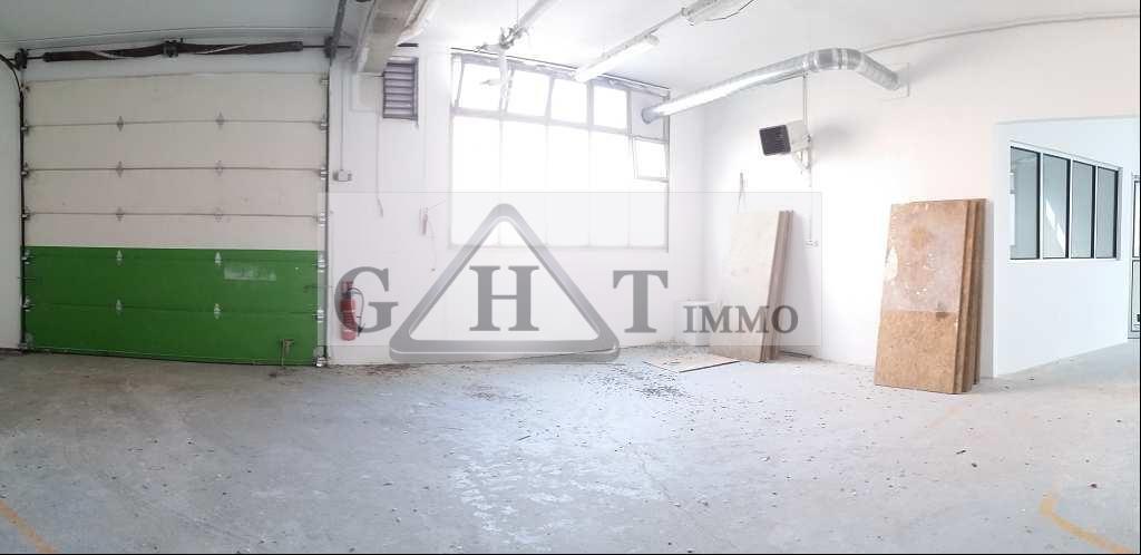 Industrial in Saint-Maur-des-Fossés to rent Interior Photo- Image 1 of 8
