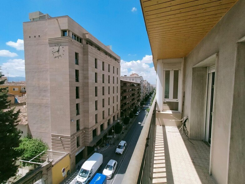 Office in Granada to rent - Building Photo - Image 2 of 27
