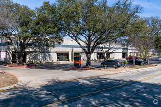 800 Paloma Dr, Round Rock, TX for rent Primary Photo- Image 1 of 9