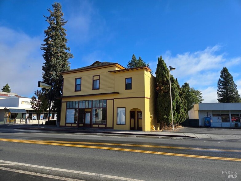 263 S Main St, Willits, CA for rent - Primary Photo - Image 1 of 34