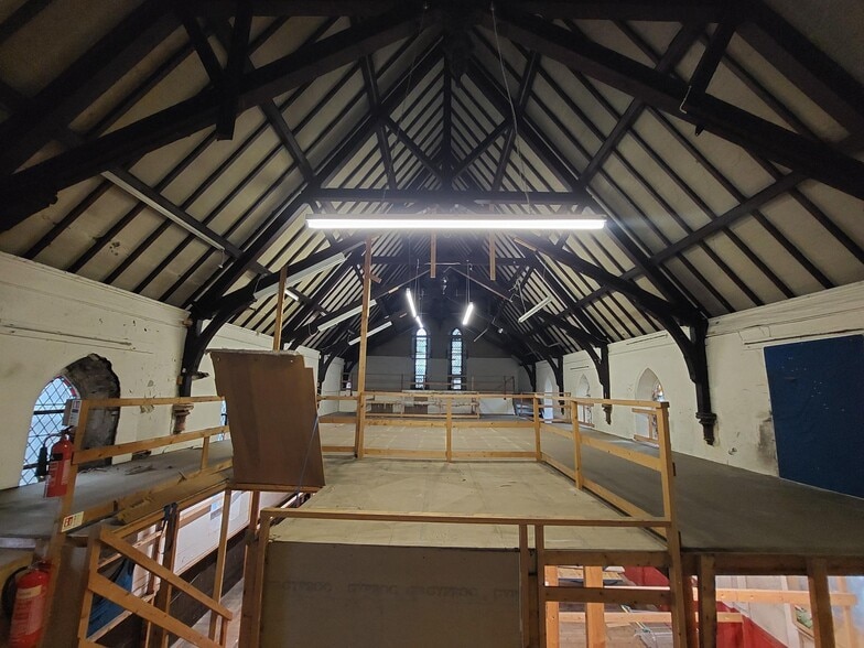 227 Granton Rd, Edinburgh to rent - Building Photo - Image 3 of 5