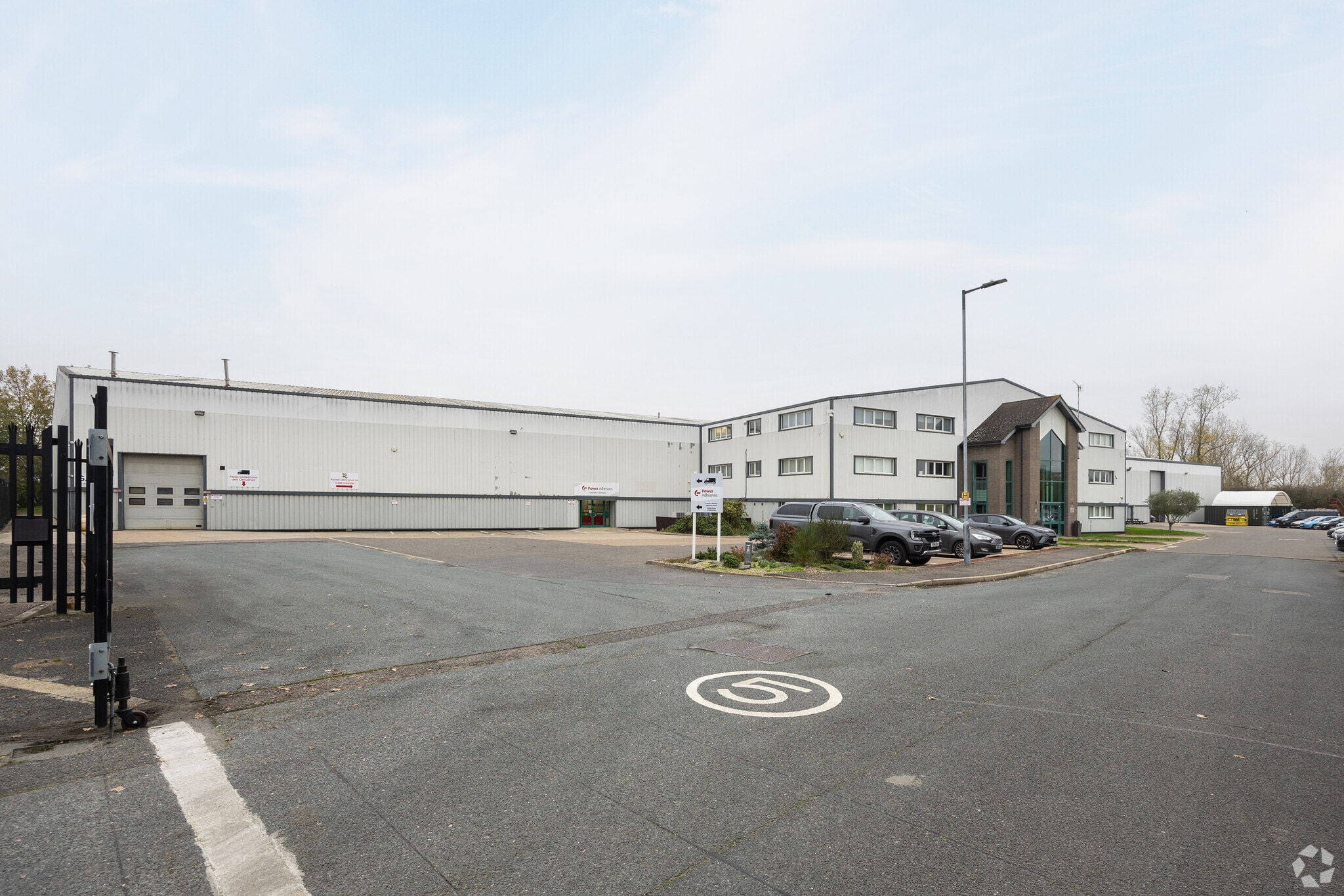 1 Lords Way, Basildon for sale Primary Photo- Image 1 of 1