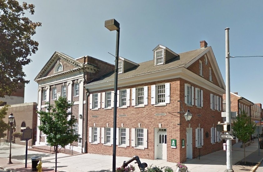 101-121 W Market St/6-8 Beaver St portfolio of 2 properties for sale on LoopNet.co.uk Primary Photo- Image 1 of 3