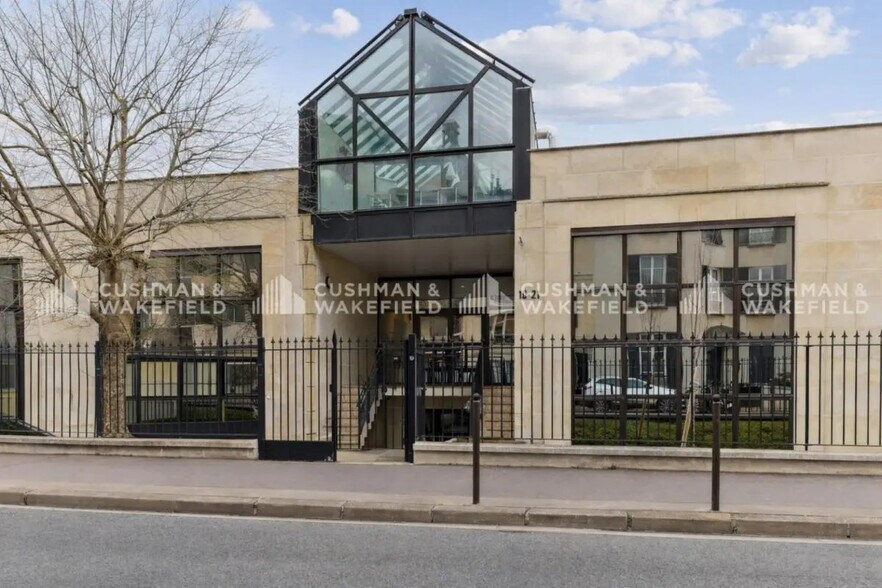 17-21 Rue Saint-Denis, Boulogne-Billancourt to rent - Building Photo - Image 1 of 15