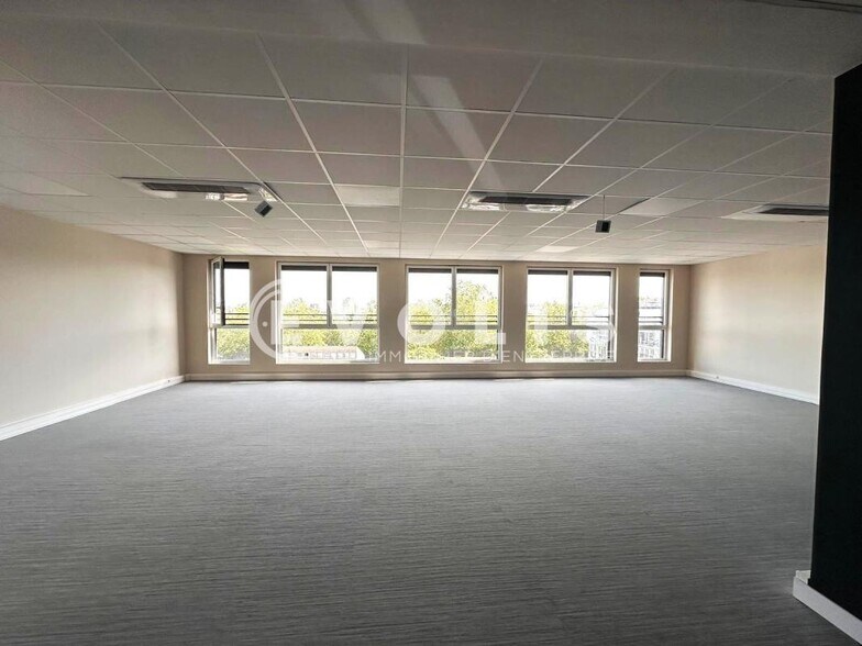 Office in Malakoff to rent - Building Photo - Image 3 of 13