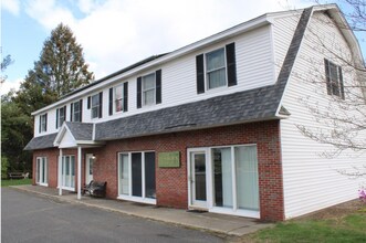 42 Amherst Rd, Sunderland, MA for rent Building Photo- Image 1 of 4