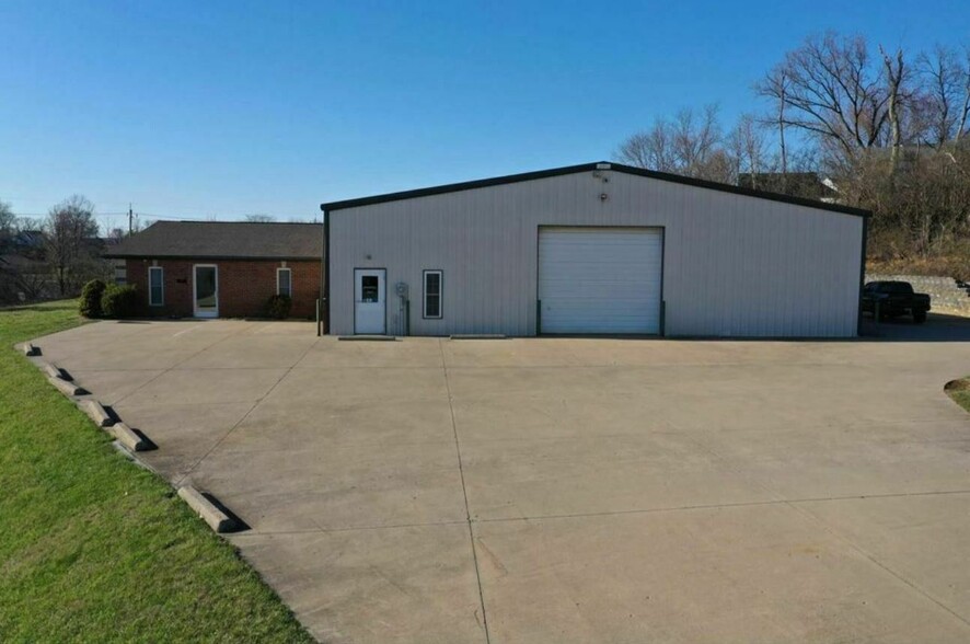 1089 Perkins Dr, Alexandria, KY for rent - Building Photo - Image 1 of 7