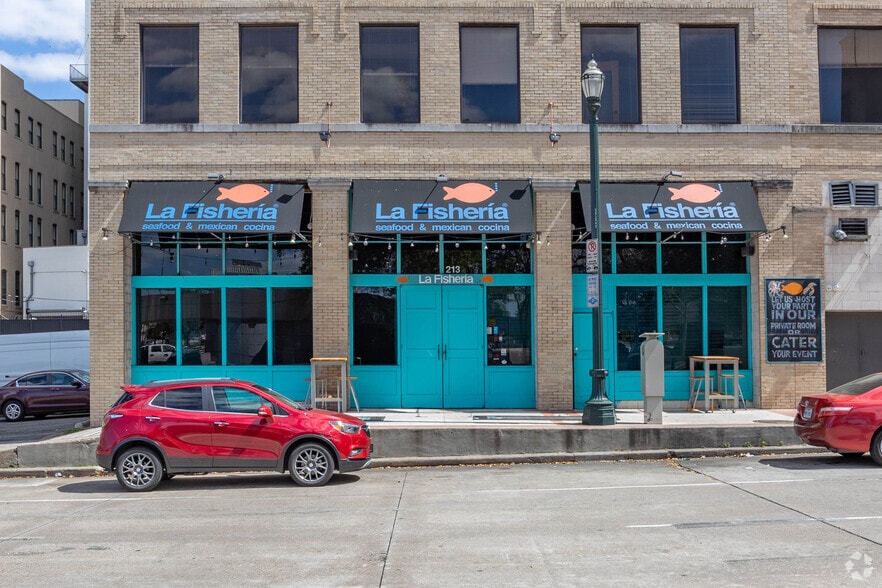 801 Congress St, Houston, TX to rent - Building Photo - Image 3 of 6