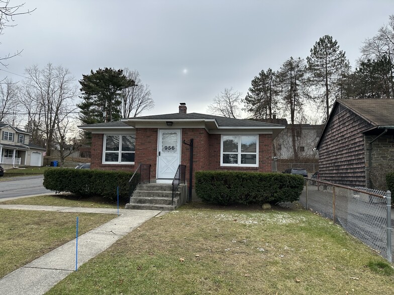 956 Western Ave, Albany, NY for sale - Building Photo - Image 1 of 1