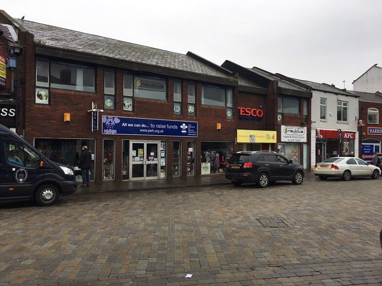 14 Cornmarket, Pontefract for sale - Primary Photo - Image 1 of 1