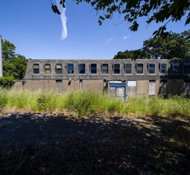 Jones Ln, Southampton for sale - Primary Photo - Image 1 of 1