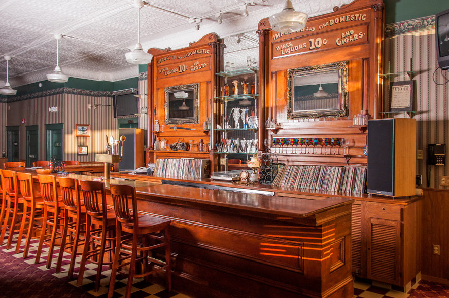 126 W Main St, Hope, ID for sale - Interior Photo - Image 3 of 7