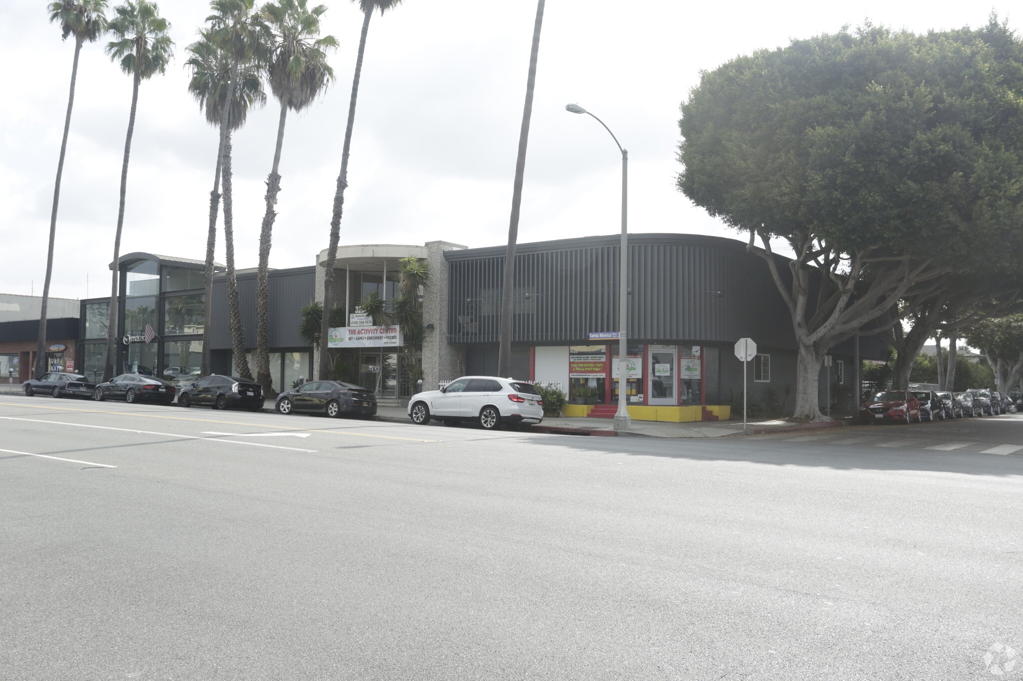 3200 Santa Monica Blvd, Santa Monica, CA for rent Building Photo- Image 1 of 7