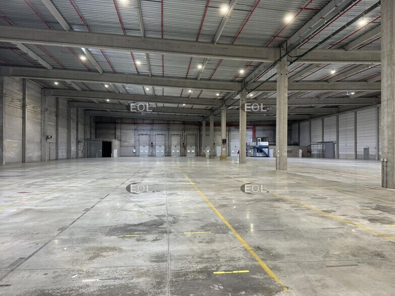 Industrial in Marly-la-Ville to rent - Building Photo - Image 3 of 38