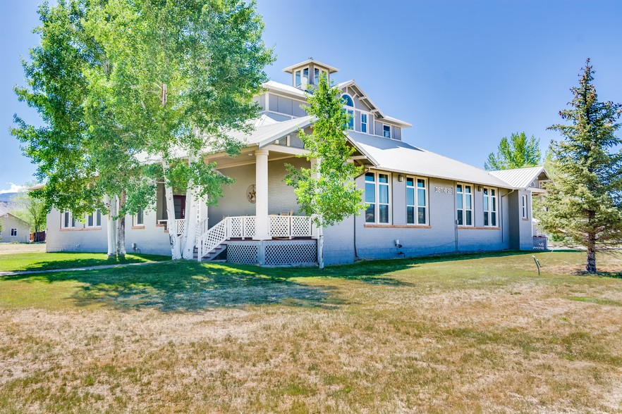 21049 Uncompahgre Rd, Montrose, CO for sale - Building Photo - Image 1 of 33