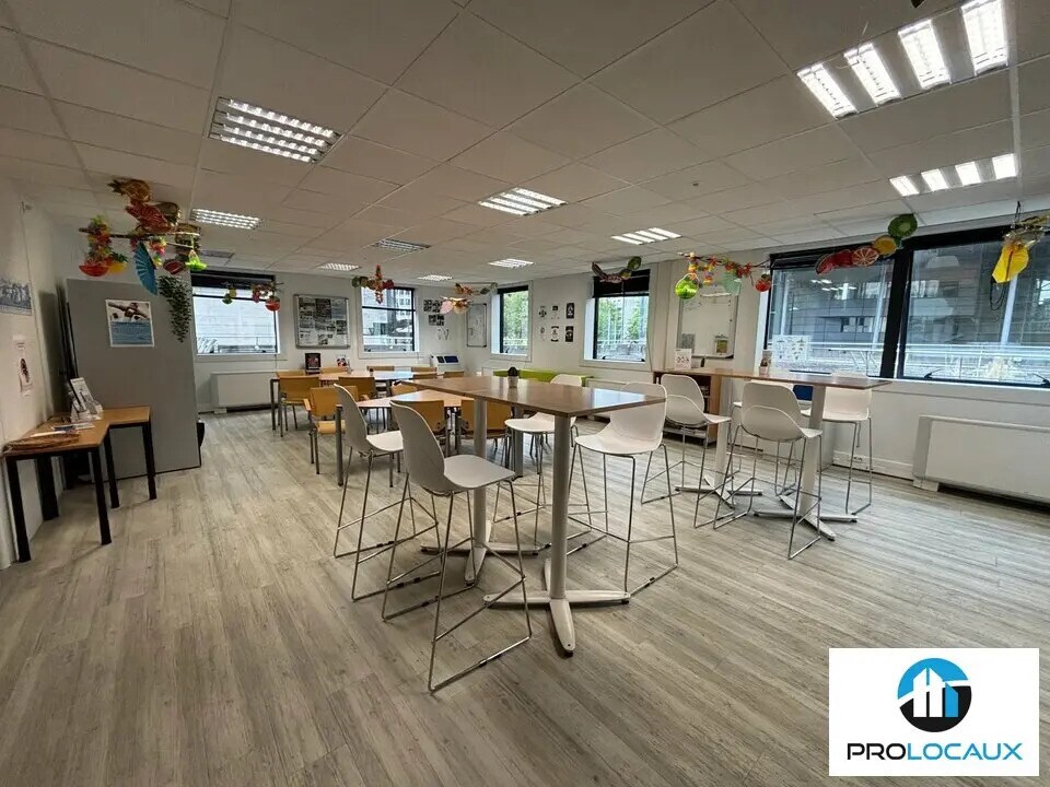 Office in Grenoble to rent Building Photo- Image 1 of 7