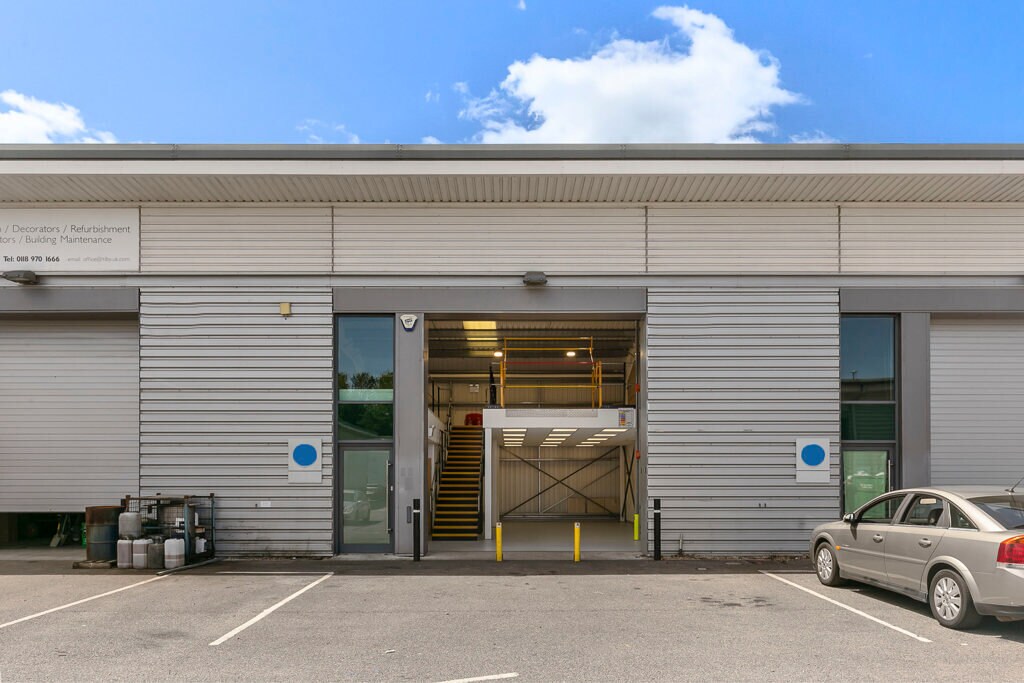 Benyon Rd, Silchester to rent Building Photo- Image 1 of 3