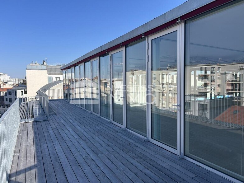 Office in Malakoff to rent - Building Photo - Image 2 of 8