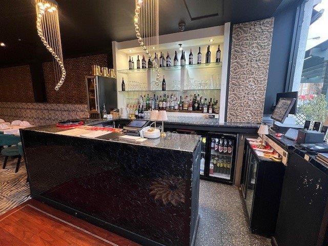 90 Station Rd, London to rent Building Photo- Image 1 of 3