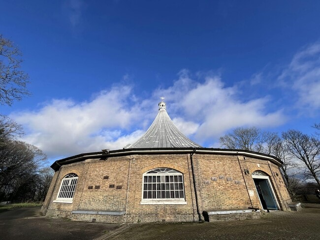 More details for 64 Greenhill, London - Retail for Sale